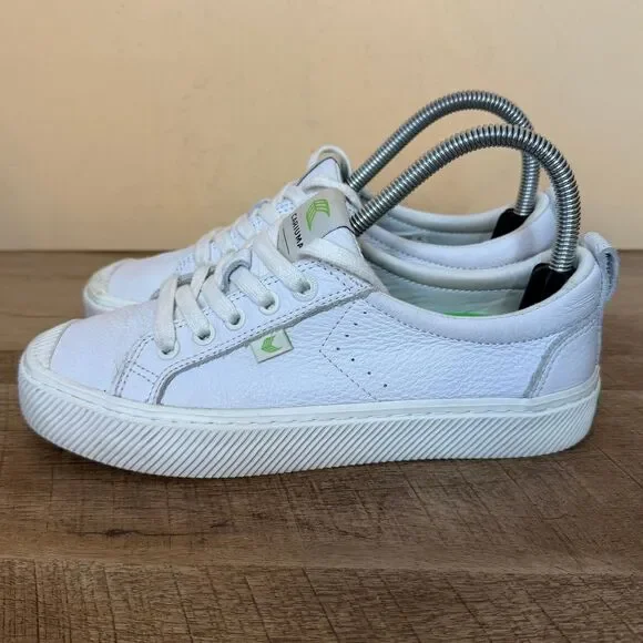 Cariuma White Premium Leather OCA Low Sneakers Shoes Womens size 7 - Picture 1 of 7
